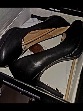 My Soft Size 9 Classic Black Women's Pumps